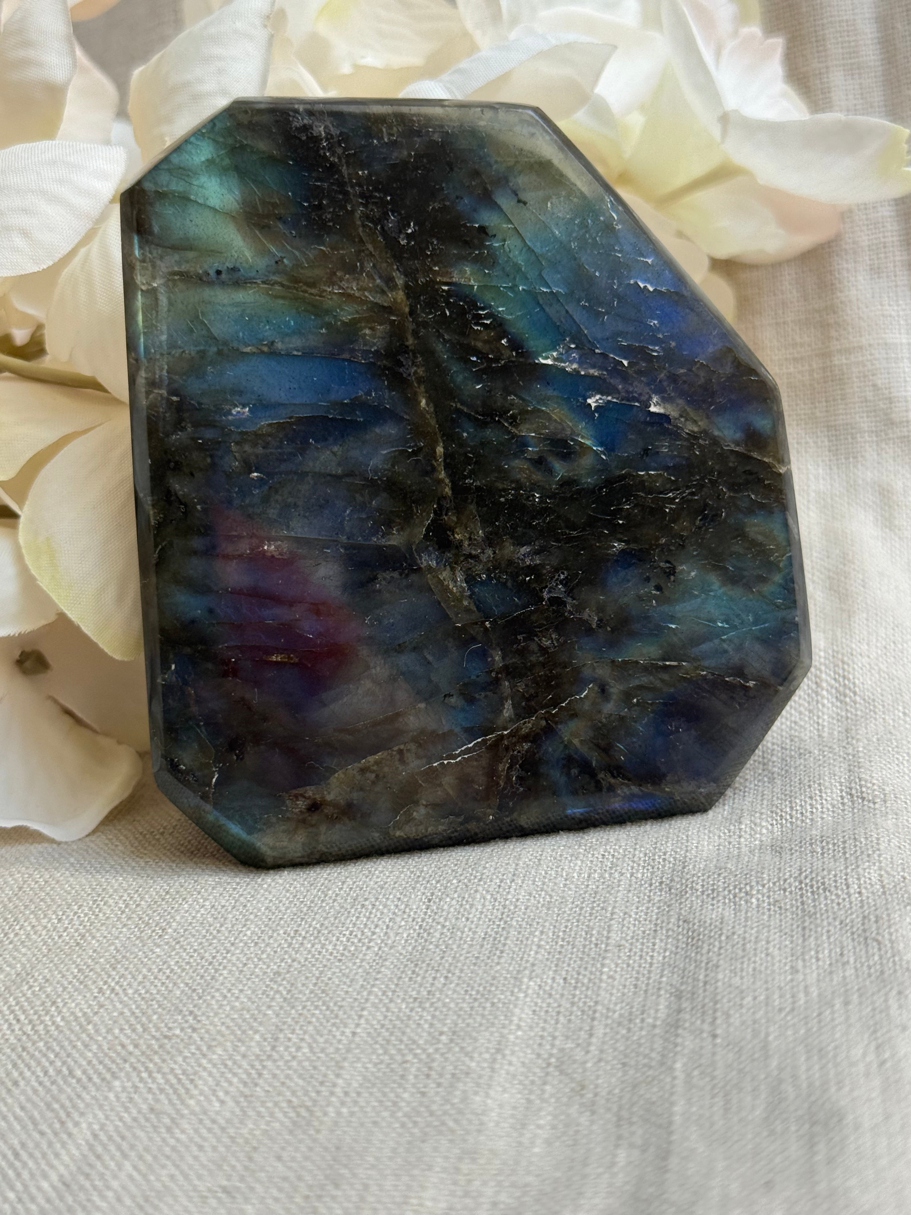 Labradorit Freiform – intensiver blauer Schimmer