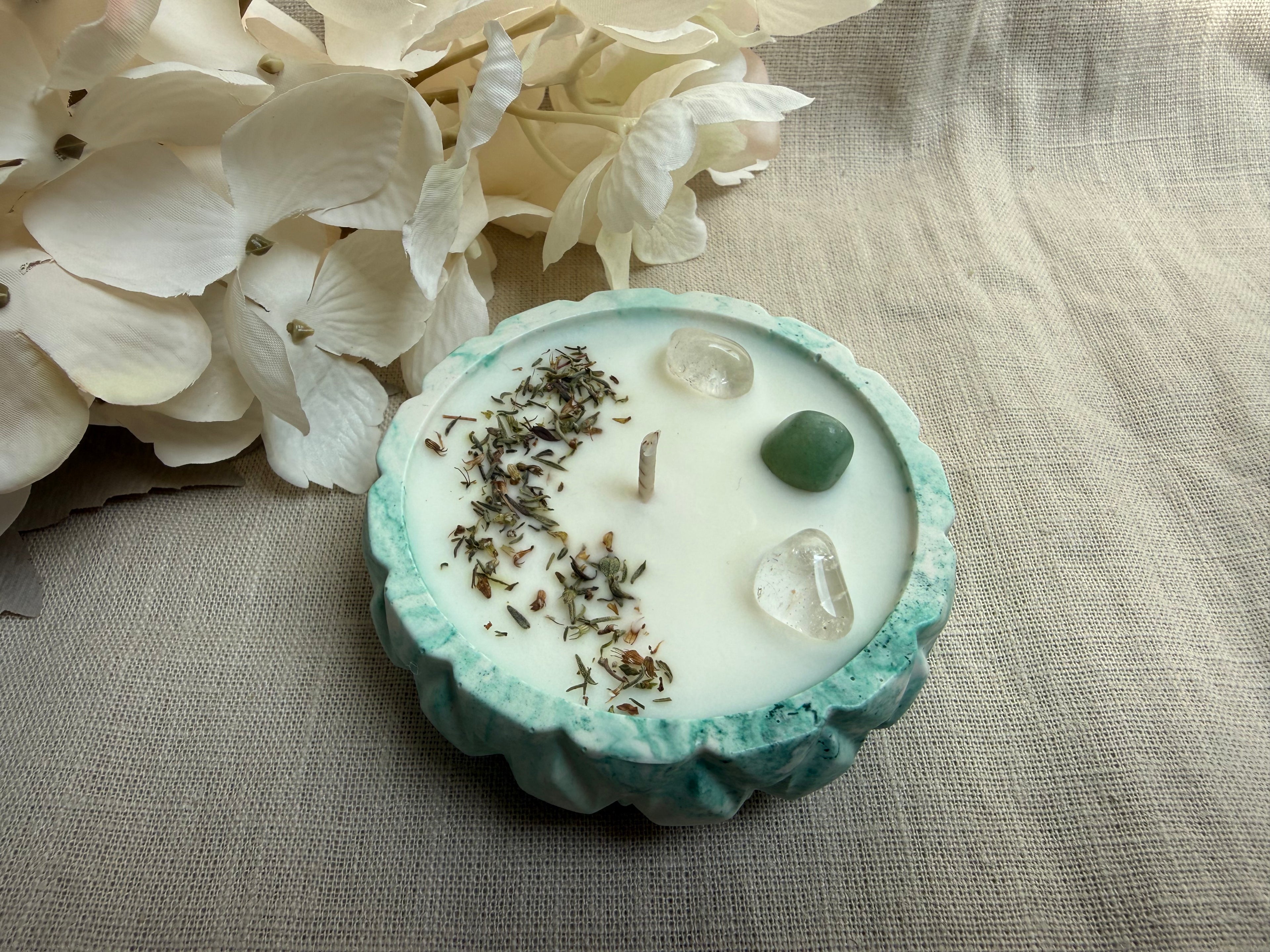 🌿 Handgemachte Ritualkerze – Klarheit & Balance