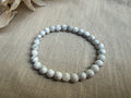 Magnesit Kugelarmband 6 mm – Natürliches Edelsteinarmband | Elastisches Armband aus Magnesit