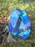 Labradorit Freiform – intensiver blauer Schimmer